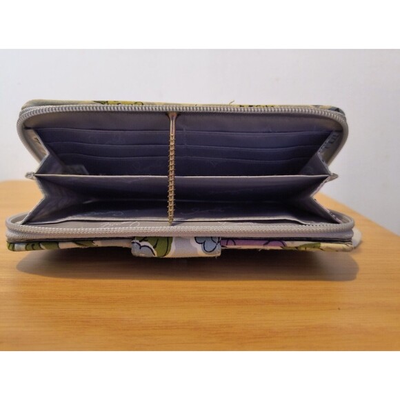 Vera Bradley (1) Purse (2) Wallets (1) CD Carrier (1) Makeup Bag Lot of 5 - Picture 5 of 16